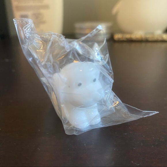 FREE WITH PURCHASE Squishy Toy / Fidget Toy - Picture 4 of 7